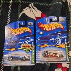 Lot Of 2 Hot Wheels Treasure Hunt Panoz LMP 1 Roadster S Real Riders & Vulture